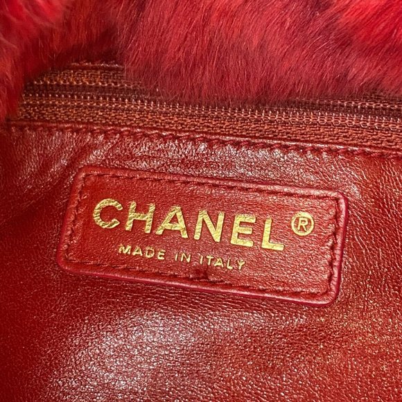 CHANEL RARE Rabbit Fur Logo CC Charm Small Tote - Picture 8 of 11